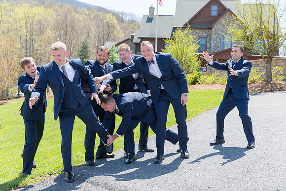 2018 28 04 groom and groomsmen1014.jpg