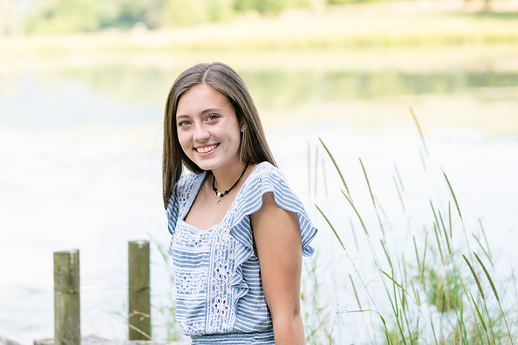 2018_Maddy_Senior-3.jpg