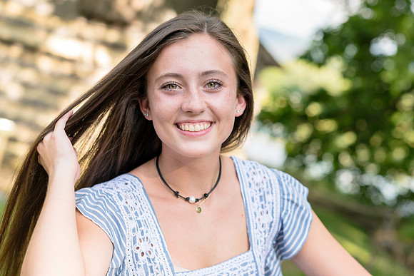 2018_Maddy_Senior-44.jpg
