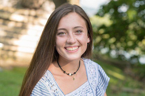 2018_Maddy_Senior-46.jpg