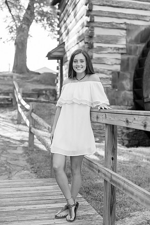2018_Maddy_Senior-67-2.jpg