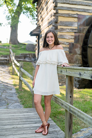 2018_Maddy_Senior-68.jpg