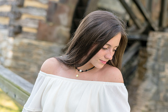 2018_Maddy_Senior-81.jpg