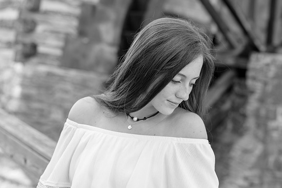 2018_Maddy_Senior-81-2.jpg