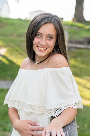 2018_Maddy_Senior-83.jpg