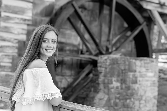 2018_Maddy_Senior-85-2.jpg