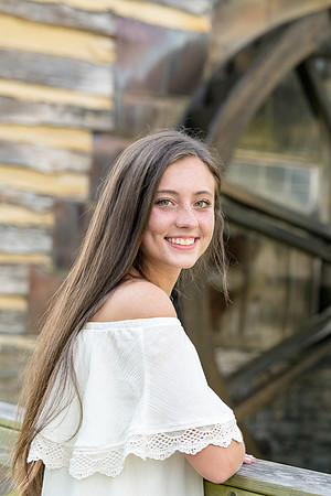 2018_Maddy_Senior-87.jpg