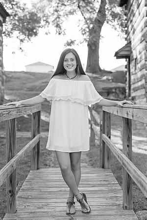 2018_Maddy_Senior-96-2.jpg