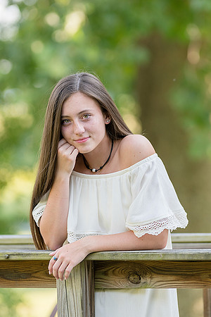 2018_Maddy_Senior-101.jpg