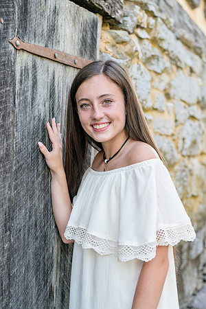 2018_Maddy_Senior-103.jpg