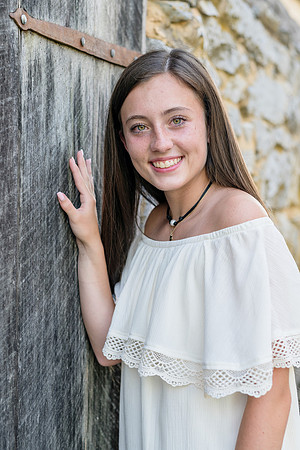 2018_Maddy_Senior-105.jpg