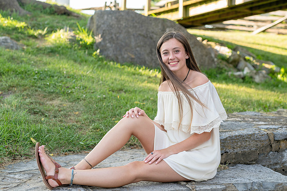 2018_Maddy_Senior-106.jpg