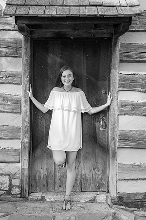 2018_Maddy_Senior-112-2.jpg