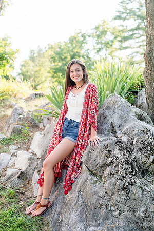 2018_Maddy_Senior-113.jpg