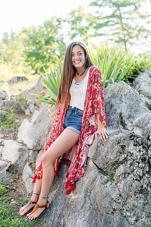 2018_Maddy_Senior-116.jpg
