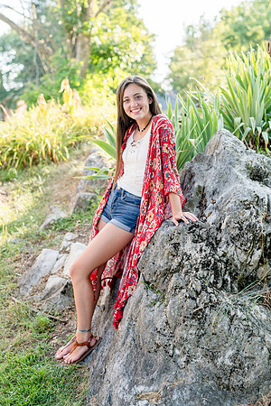 2018_Maddy_Senior-118.jpg