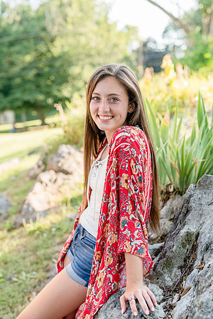 2018_Maddy_Senior-121.jpg
