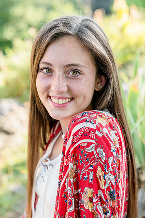 2018_Maddy_Senior-125.jpg