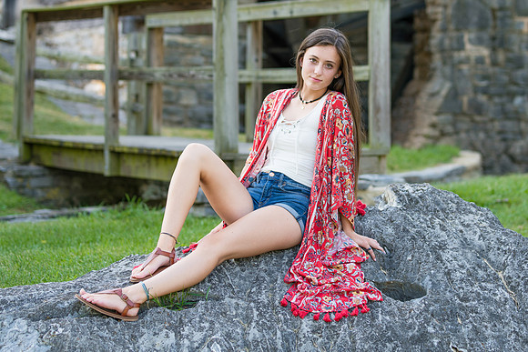 2018_Maddy_Senior-127.jpg