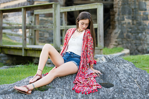 2018_Maddy_Senior-128.jpg