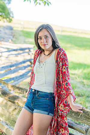 2018_Maddy_Senior-130.jpg