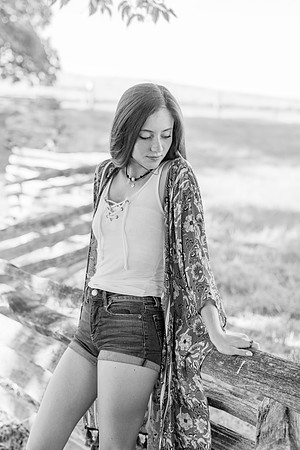 2018_Maddy_Senior-133-2.jpg