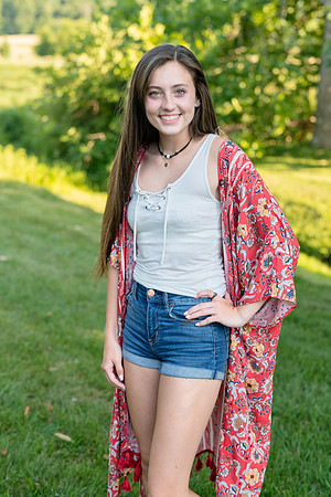2018_Maddy_Senior-142.jpg