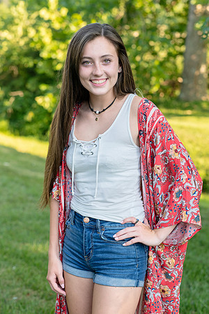 2018_Maddy_Senior-143.jpg