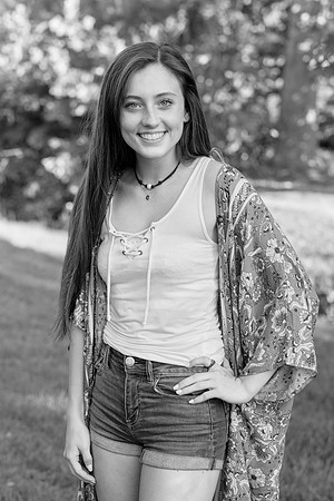 2018_Maddy_Senior-144-2.jpg