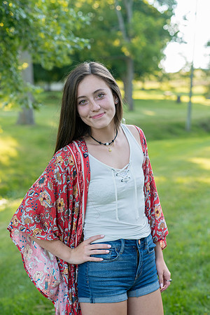 2018_Maddy_Senior-146.jpg