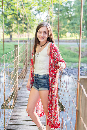 2018_Maddy_Senior-154.jpg