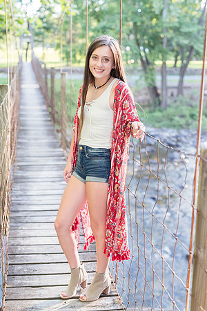 2018_Maddy_Senior-156.jpg
