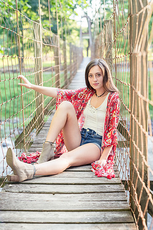 2018_Maddy_Senior-158.jpg