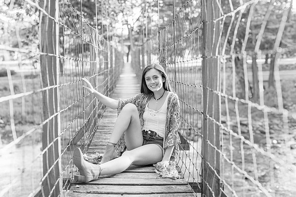 2018_Maddy_Senior-161.jpg
